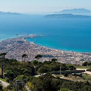 Appartamento Sole, Mare E Trallallà, Rilievo