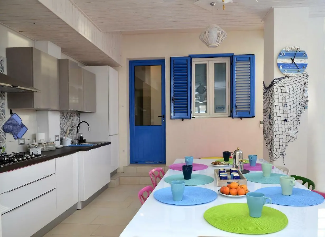Holiday home A Due Passi Dal Mare Villa Cava d'Aliga Italy